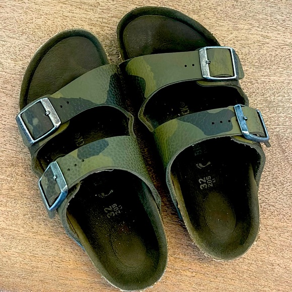 Birkenstock Other - Kids Camo Birkenstock Arizona Size 32 (size 1-1.5)